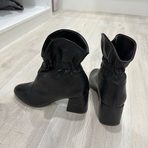 SCHUTZ Boots Size 5